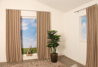 Incourt is een kamerhoge soepelvallende overgordijnstof door een hoge aanwezigheid van katoen en linnen