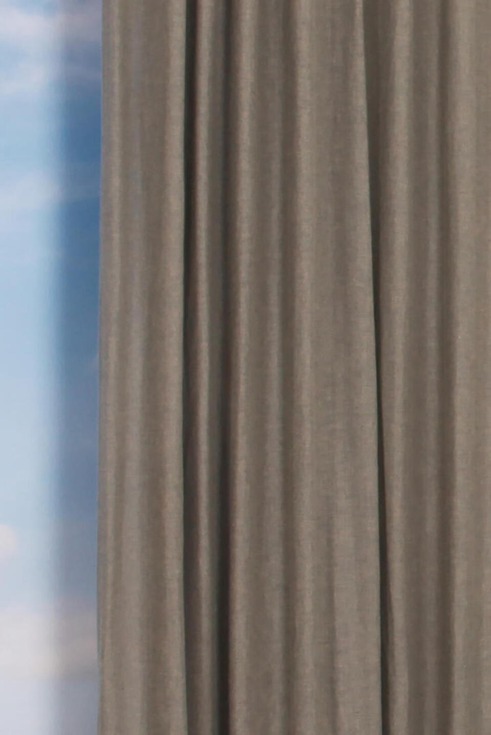 Met deze charmante linnenlook overgordijn Savic kun je in elk interieur uit de voeten