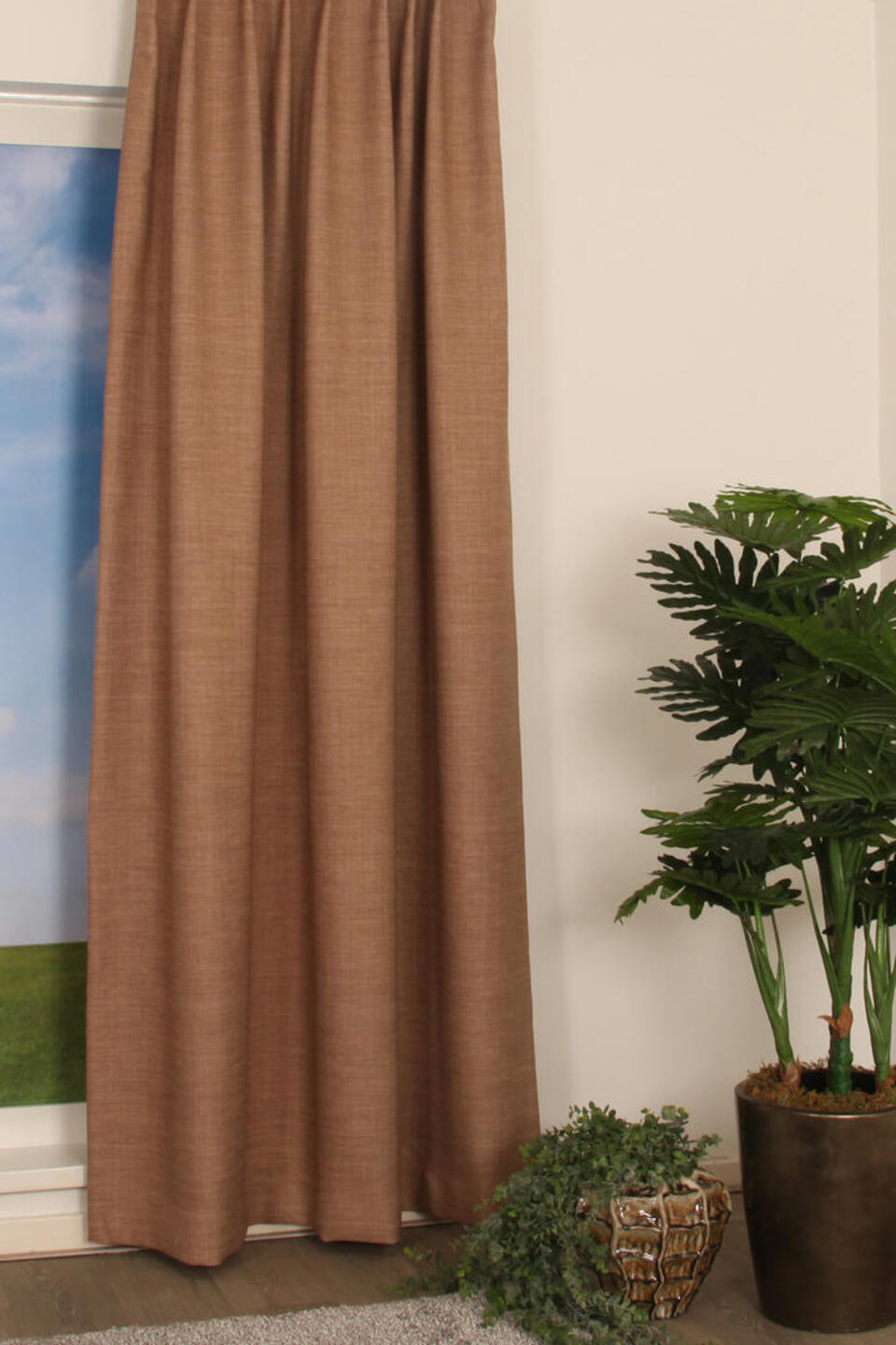 Lagune is een soepelvallende overgordijnstof en een dim-out