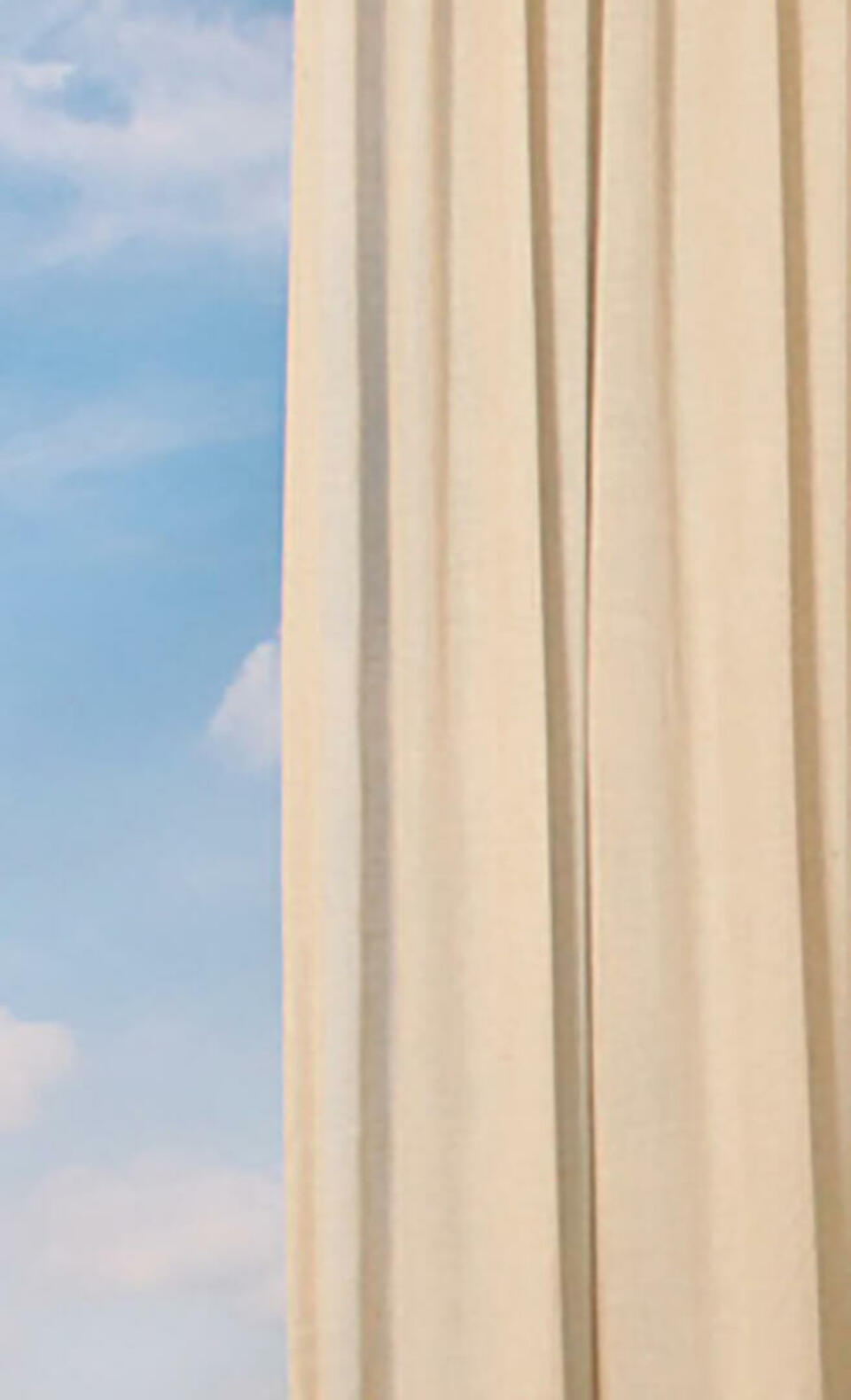 Sterre is een kamerhoge Inbetween dat door zijn linnen spikkel gekenmerkt wordt