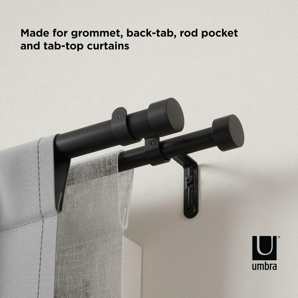 De Cappa gordijnroede van Umbra heeft een metalen finish waardoor deze modern en klassiek oogt