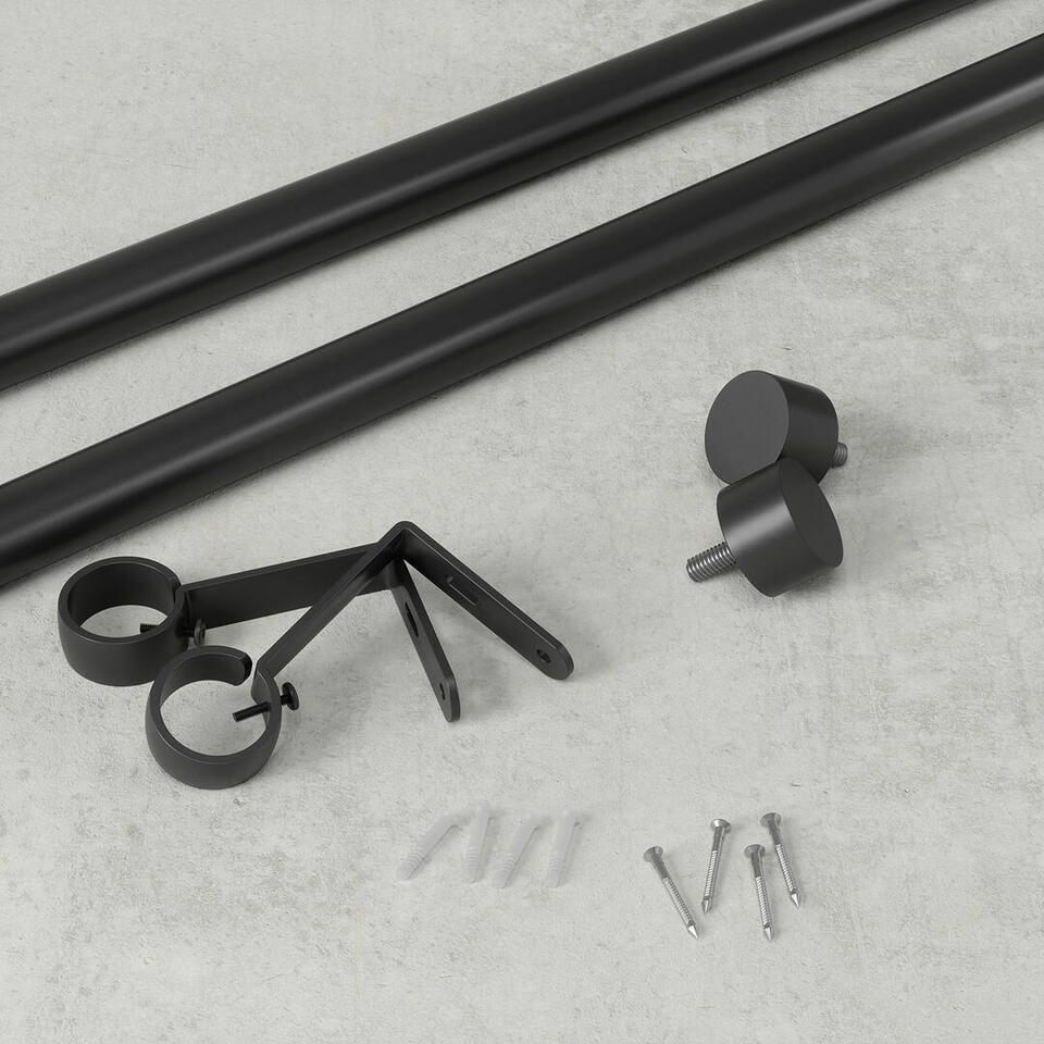 De Cappa gordijnroede van Umbra is super stylish uit en door de metalen finish oogt deze modern en klassiek tegelijk