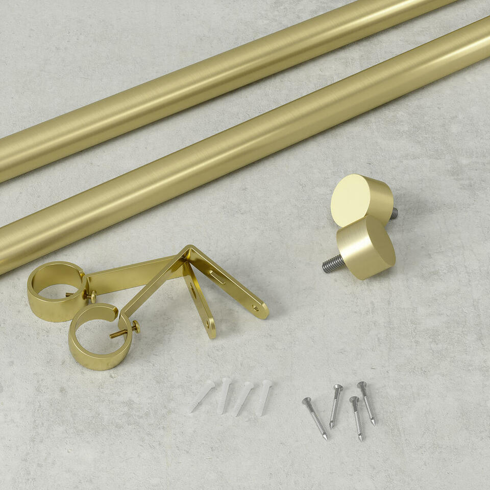 De Cappa gordijnroede van Umbra is super stylish en met de metalen finish oogt deze modern en klassiek tegelijk