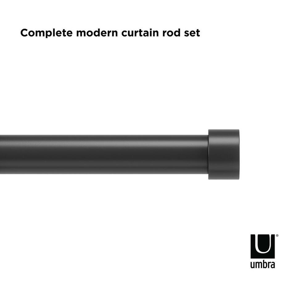 De Cappa gordijnroede van Umbra is super stylish uit en door de metalen finish oogt deze modern en klassiek tegelijk