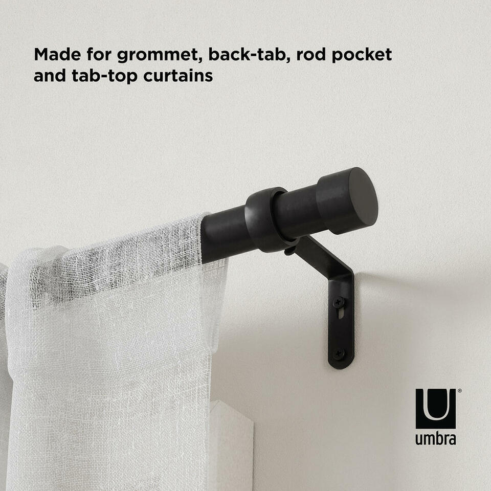 De Cappa gordijnroede van Umbra is super stylish uit en door de metalen finish oogt deze modern en klassiek tegelijk