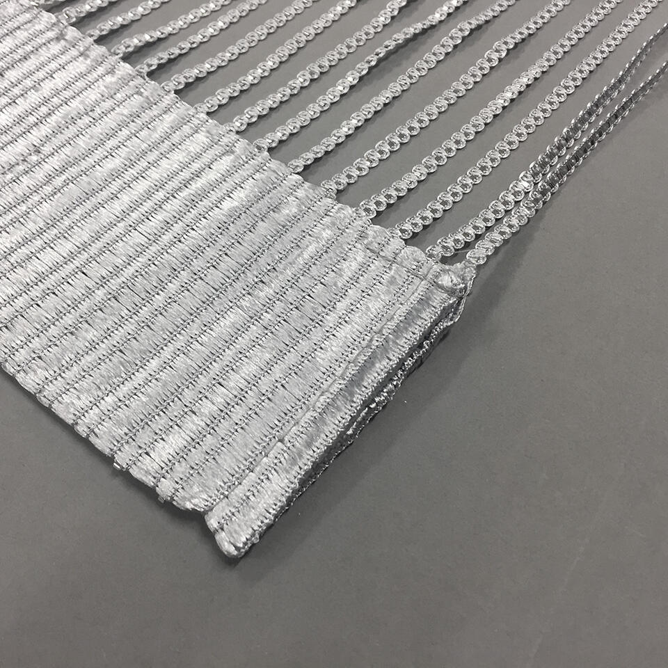 Zilveren koordgordijn met een afmeting van 90x 250 cm